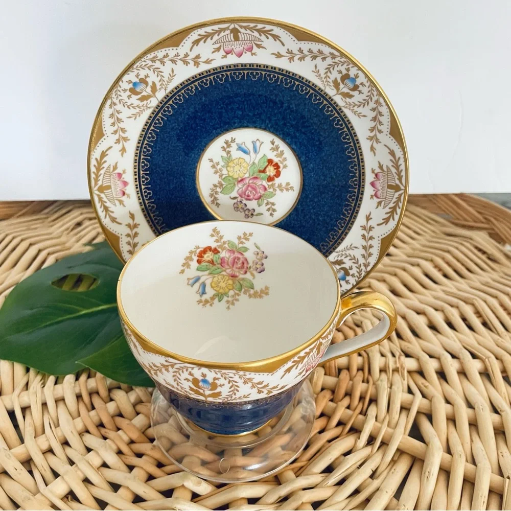 Spode “Regent” Vintage blue and gold hand painted floral teacup and saucer set - Picture 1 of 14